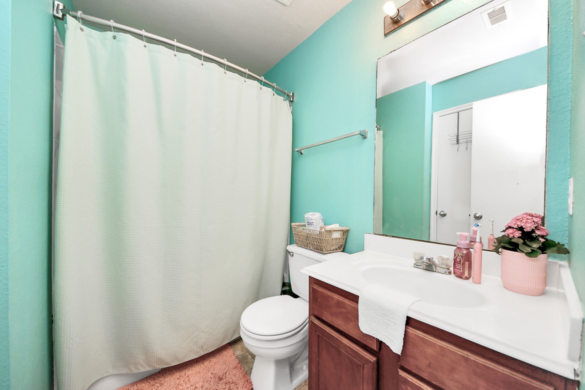 3007 Swift Brook Glen Way Spring, TX 77389 - Photo 23 of 32 Secondary Bathroom