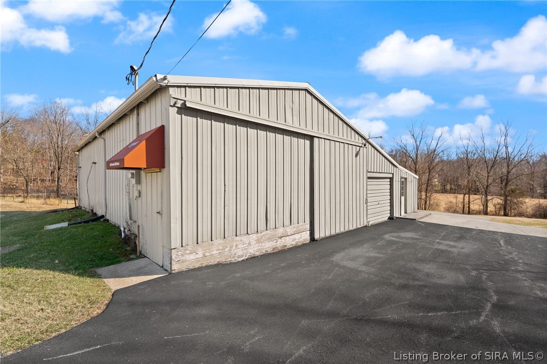 9529 Cooks Mill Road Georgetown, IN 47122 - Photo 21 of 46