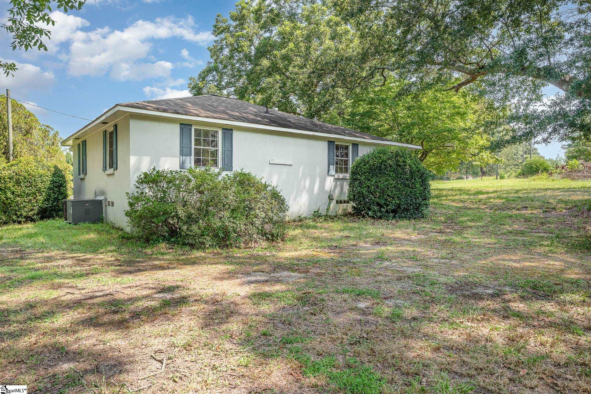 1147 Old Seneca Road Central, SC 29630 - Photo 6 of 31