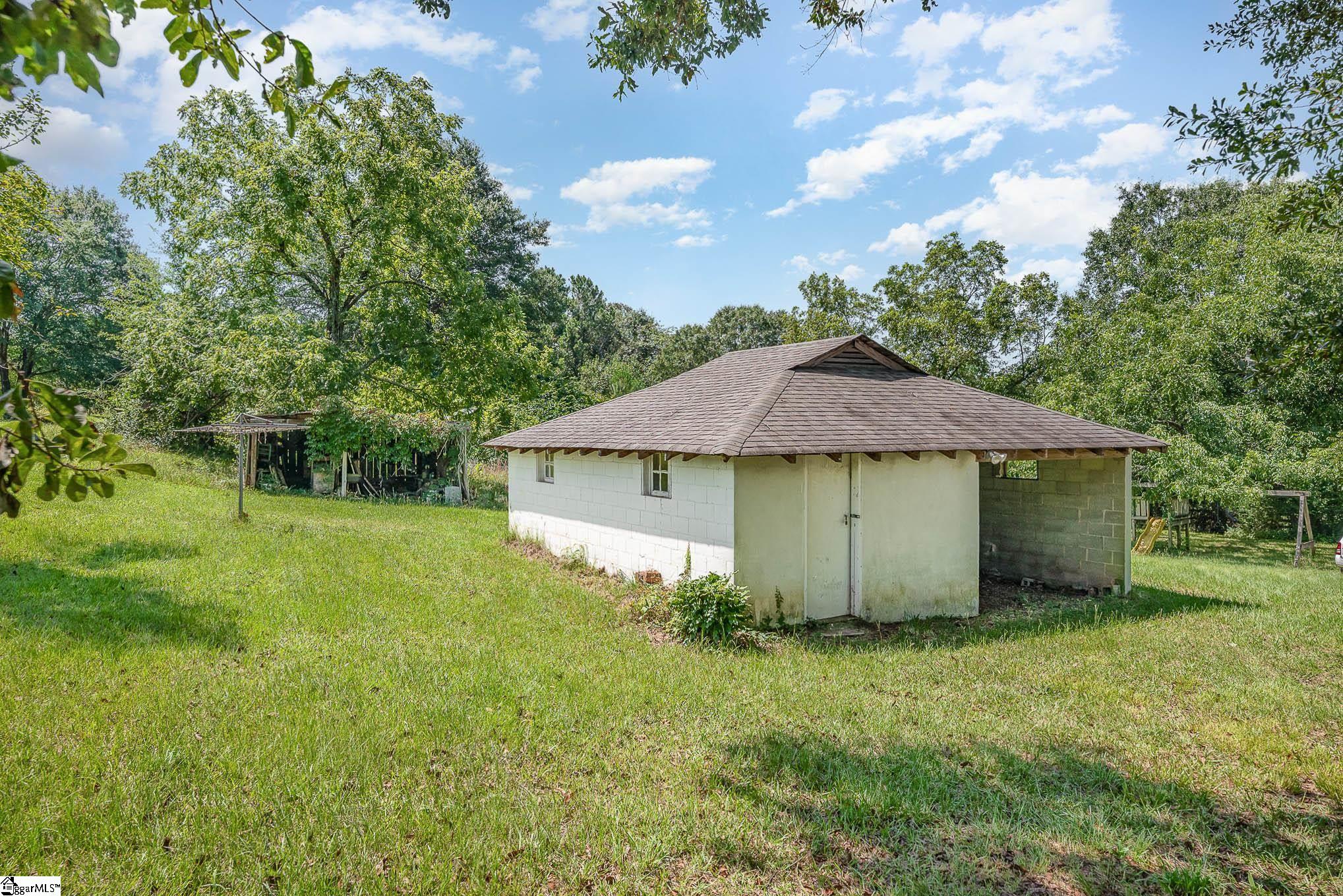 1147 Old Seneca Road Central, SC 29630 - Photo 7 of 31