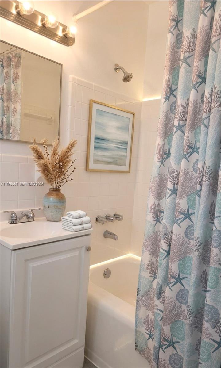 2729 Northwest 47th Street Miami, FL 33142 - Photo 12 of 44 VIRTUALLY STAGED