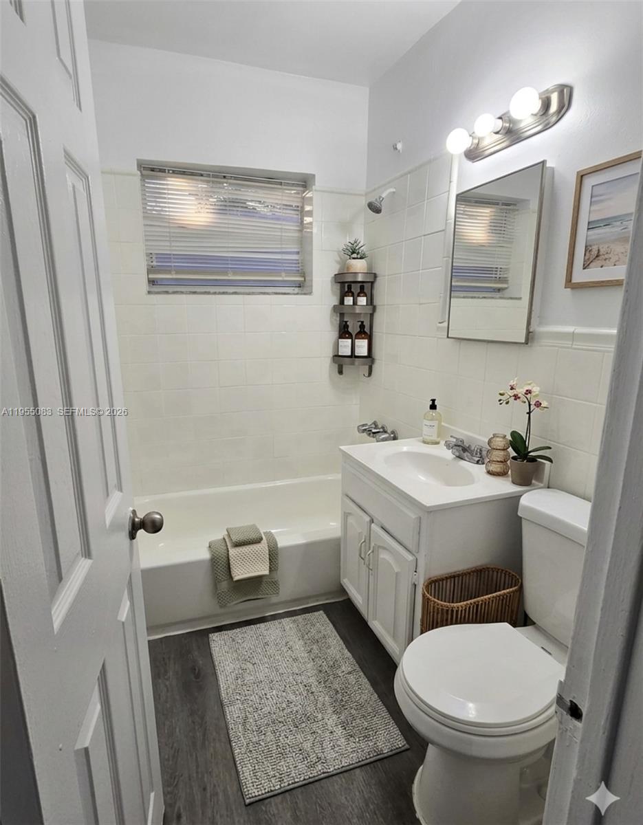 2729 Northwest 47th Street Miami, FL 33142 - Photo 4 of 44 VIRTUALLY STAGED