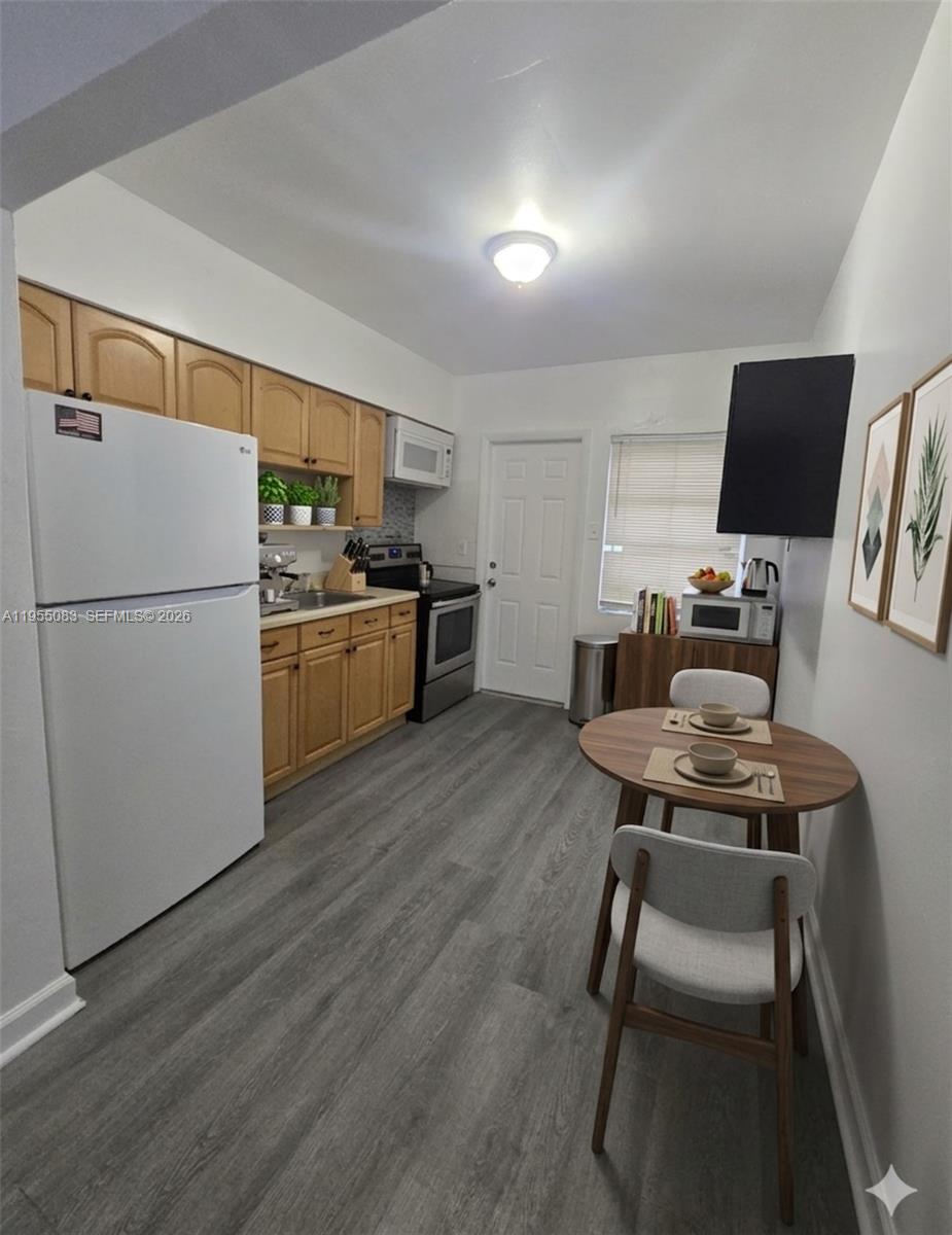 2729 Northwest 47th Street Miami, FL 33142 - Photo 5 of 44 VIRTUALLY STAGED