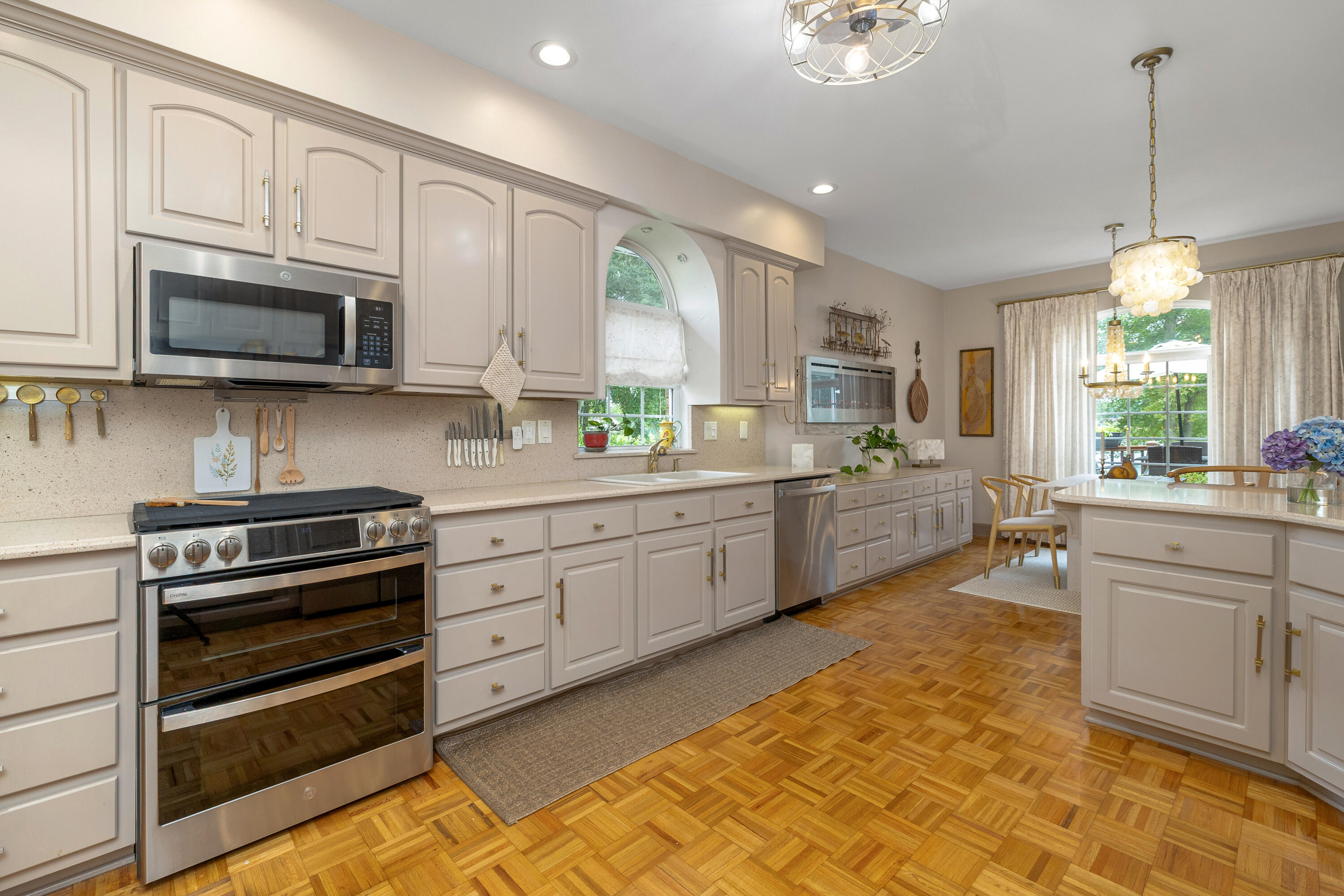 209 Ridge Lake Drive Manning, SC 29102 - Photo 32 of 66 KITCHEN