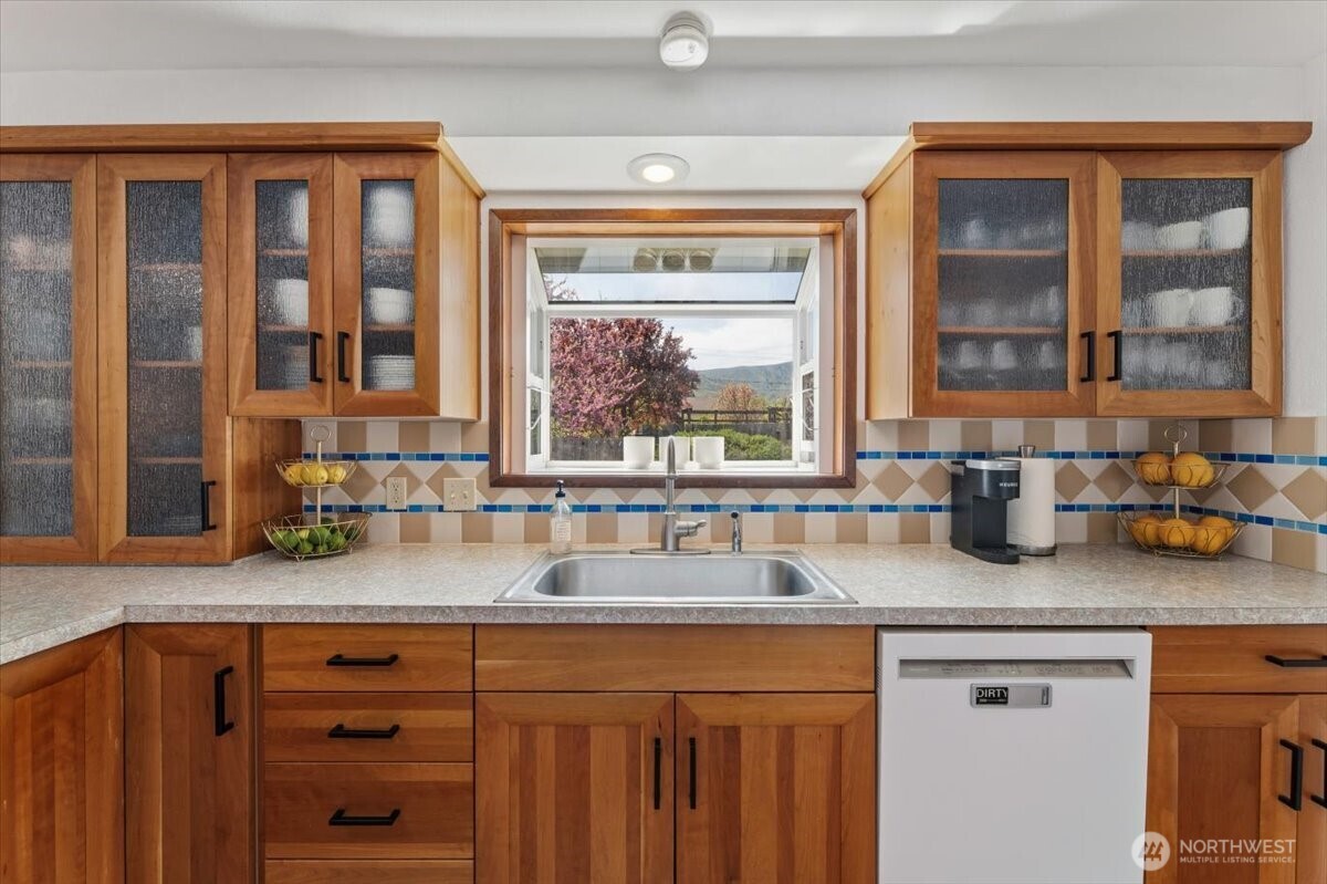 1711 Lexington Place Wenatchee, WA 98801 - Photo 13 of 38