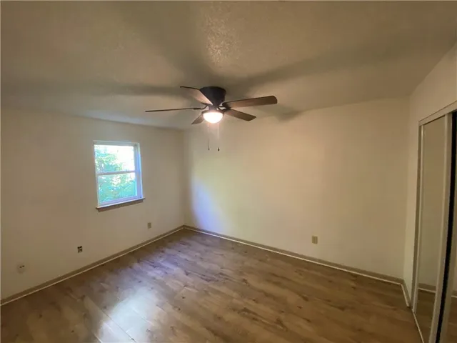 $1,725,000 | 1406-1420 Southwest Jefferson Street, Lee's Summit, MO 64081