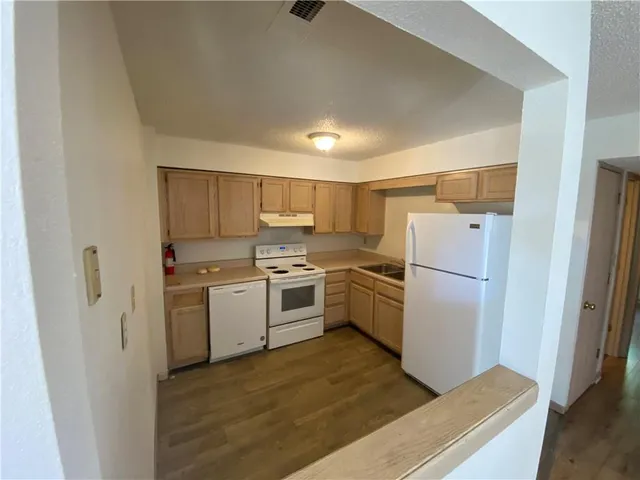 $1,725,000 | 1406-1420 Southwest Jefferson Street, Lee's Summit, MO 64081