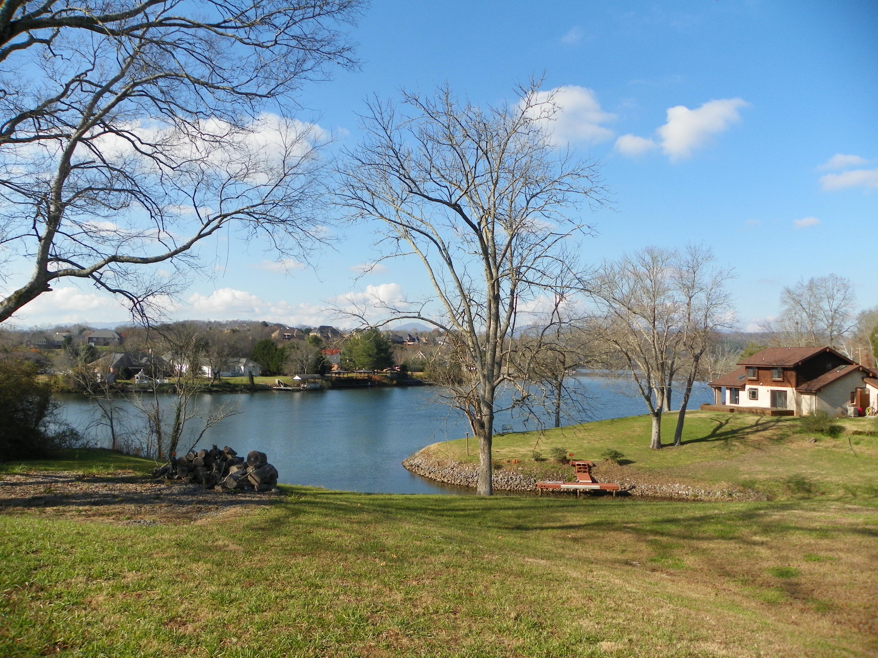 916 Ridgeview Drive Clinton, TN 37716 - Photo 2 of 40 021