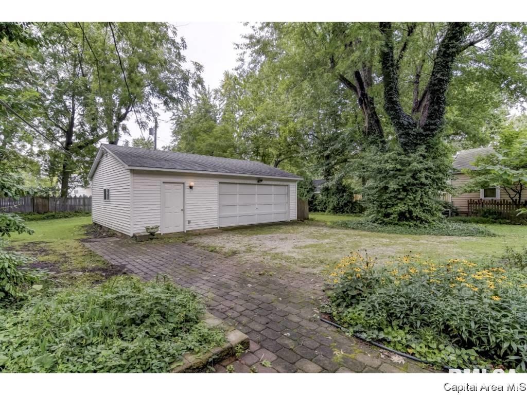 1508 Reed Avenue Springfield, IL 62704 - Photo 4 of 32 Gallery Image 4