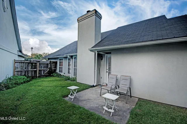 $199,900 | 212 Shadow Lake Drive North, Clinton, MS 39056