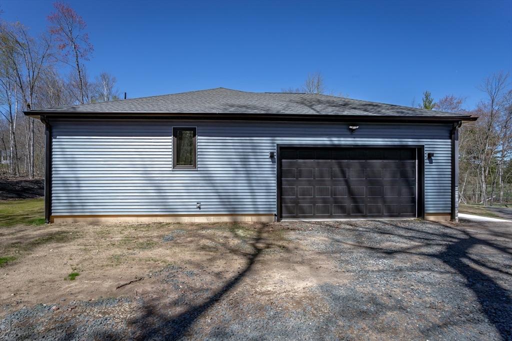 134 Russellville Road Westfield, MA 01085 - Photo 6 of 41 Gallery Image 6