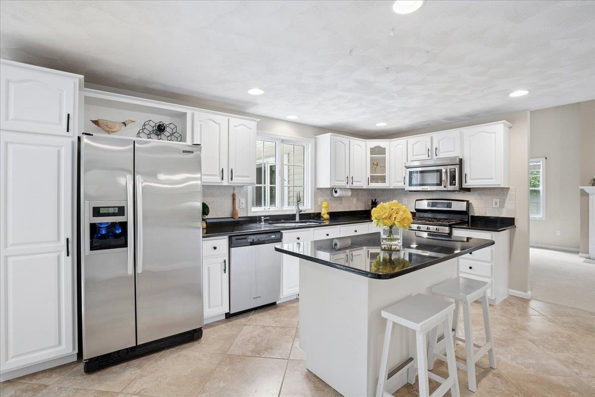 56 Patriot Road Tyngsborough, MA 01879 - Photo 8 of 55