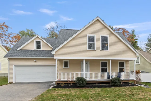 $785,000 | 3 Izzy Lane, Kittery, ME 03904