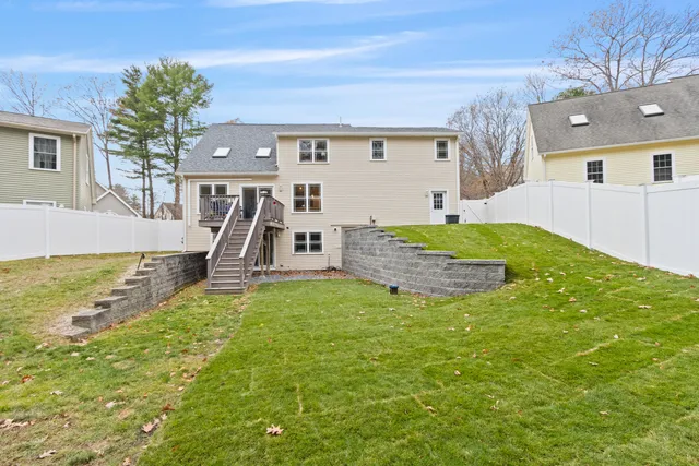 $785,000 | 3 Izzy Lane, Kittery, ME 03904