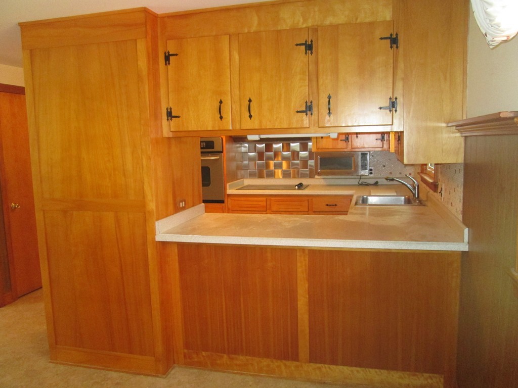 42 Cushing Road Webster, MA 01570 - Photo 11 of 30 Gallery Image 11