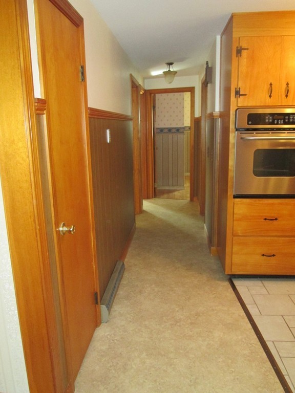42 Cushing Road Webster, MA 01570 - Photo 13 of 30 Gallery Image 13
