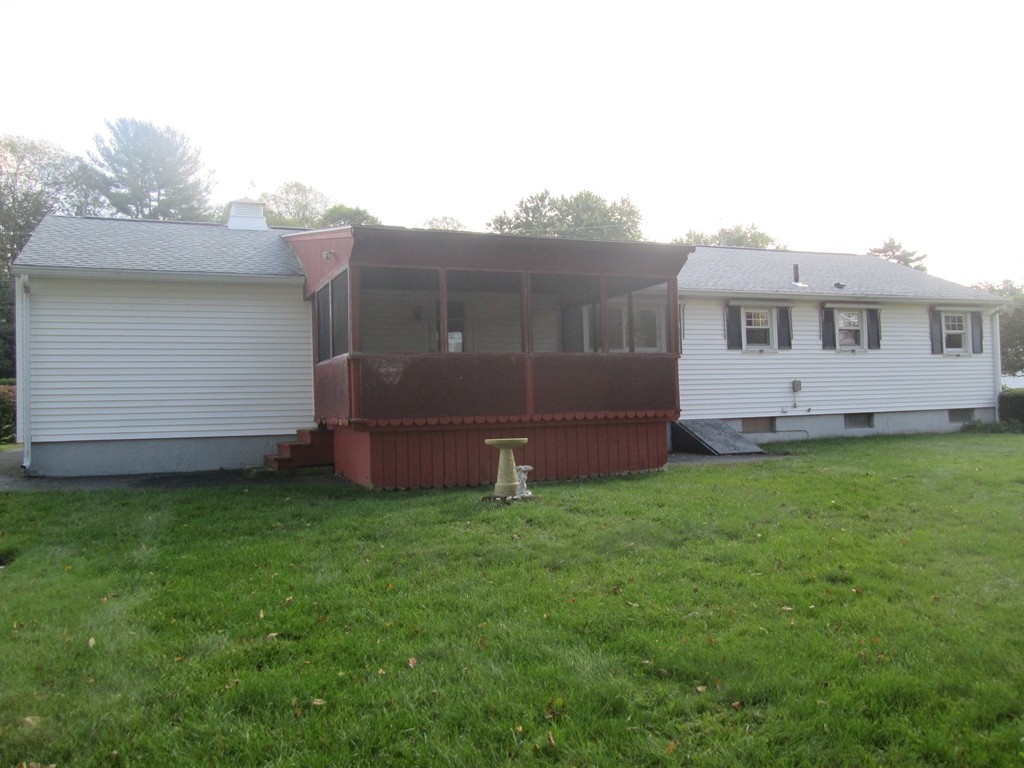 42 Cushing Road Webster, MA 01570 - Photo 4 of 30 Gallery Image 4