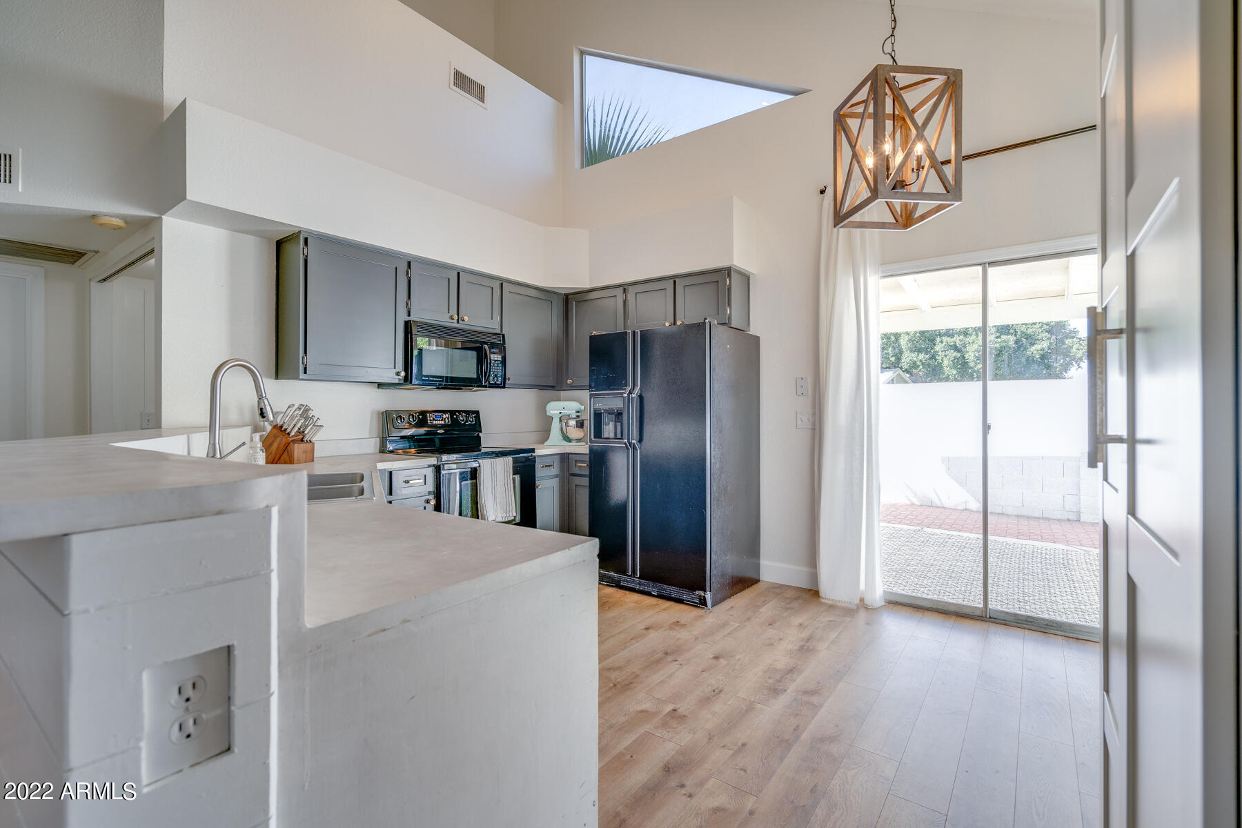 441 South Maple, Unit 9 Mesa, AZ 85206 - Photo 14 of 57 1705 e Solitude-24