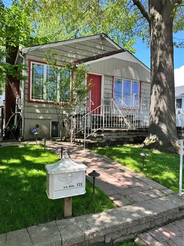 $689,000 | 13 Linwood Road South, Port Washington, NY 11050