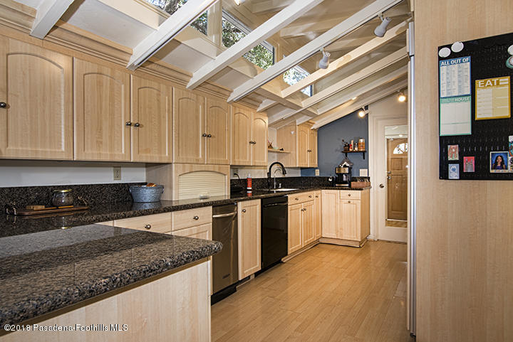 1111 Laguna Road Pasadena, CA 91105 - Photo 25 of 66 CJC_4934A