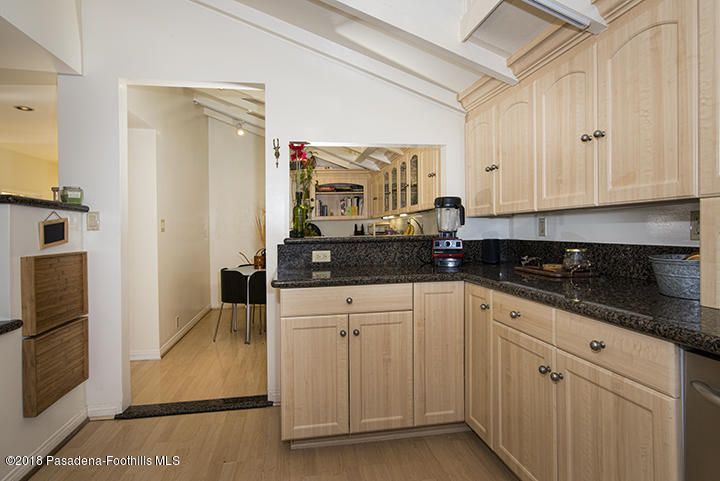 1111 Laguna Road Pasadena, CA 91105 - Photo 27 of 66 CJC_4916A