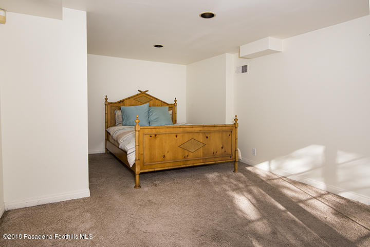 1111 Laguna Road Pasadena, CA 91105 - Photo 46 of 66 CJC_5072A