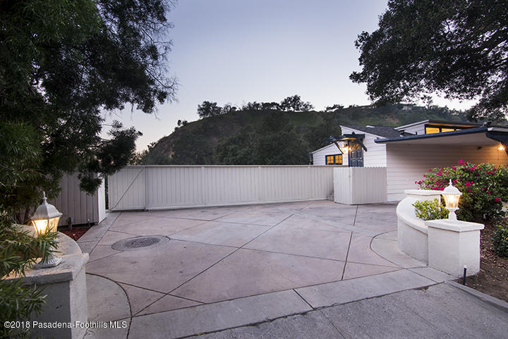 1111 Laguna Road Pasadena, CA 91105 - Photo 60 of 66 CJC_5360A