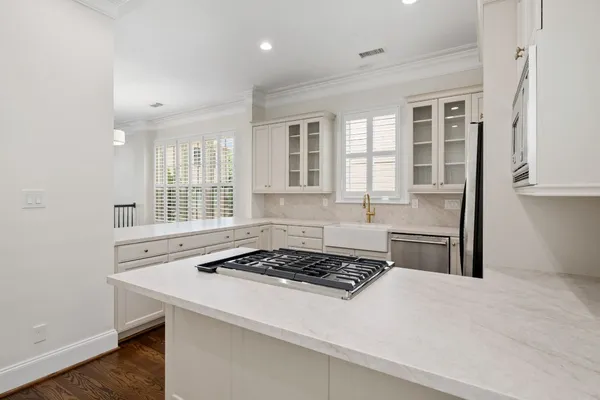 $5,950 | 1918 Greenwich Terrace Drive, Houston, TX 77019