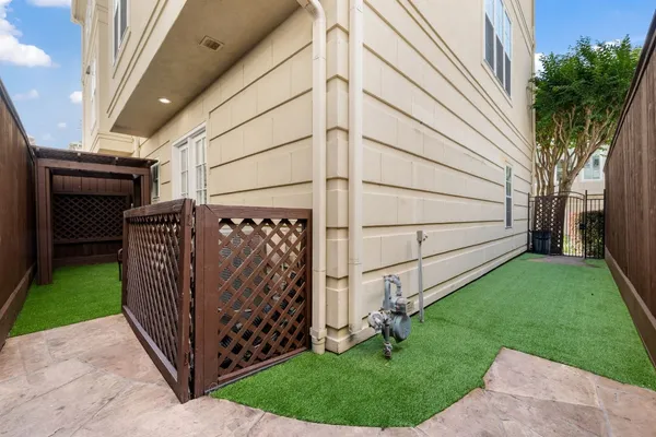 $5,950 | 1918 Greenwich Terrace Drive, Houston, TX 77019