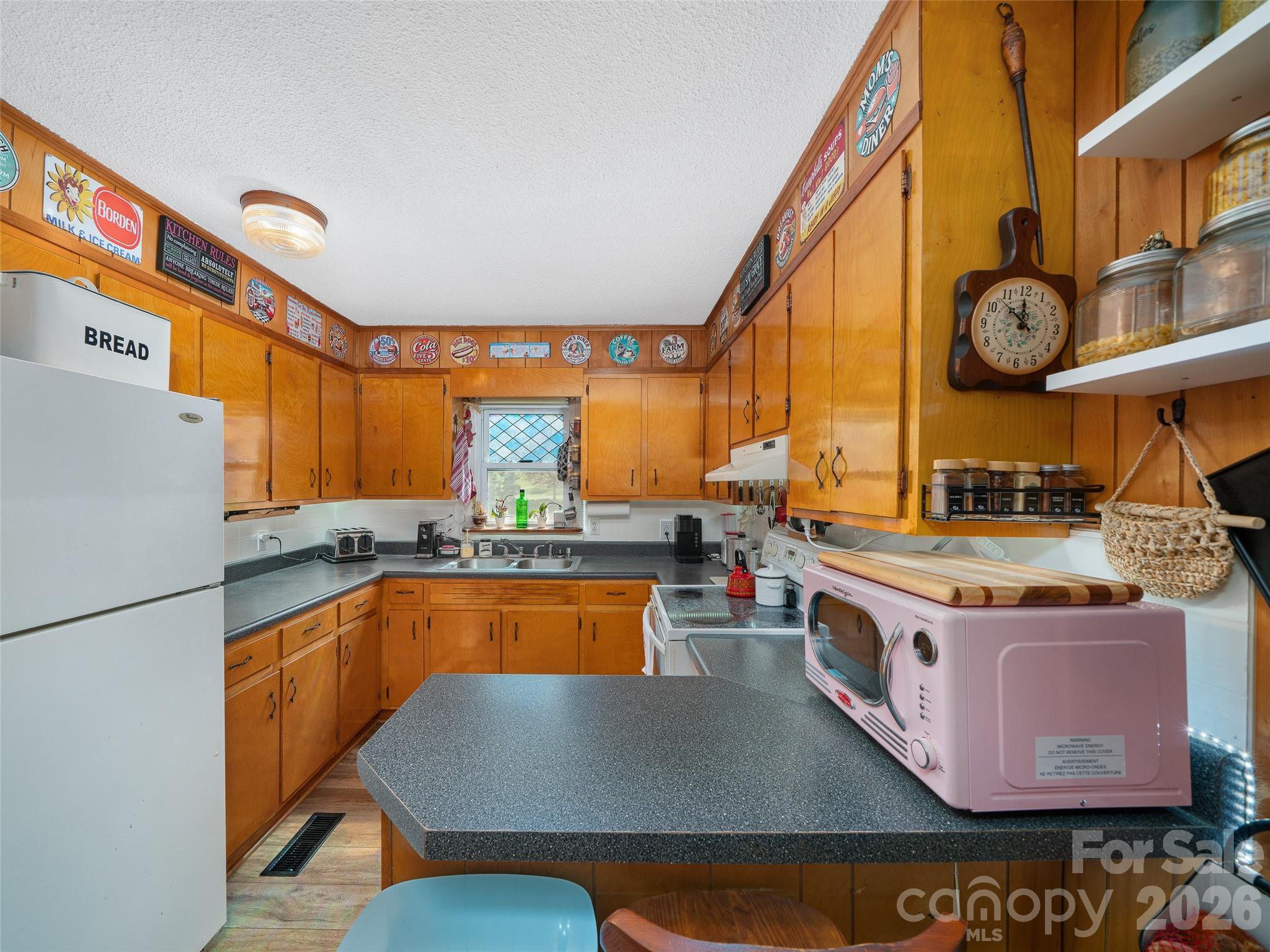 376 Hoot Owl Road Spruce Pine, NC 28777 - Photo 8 of 30