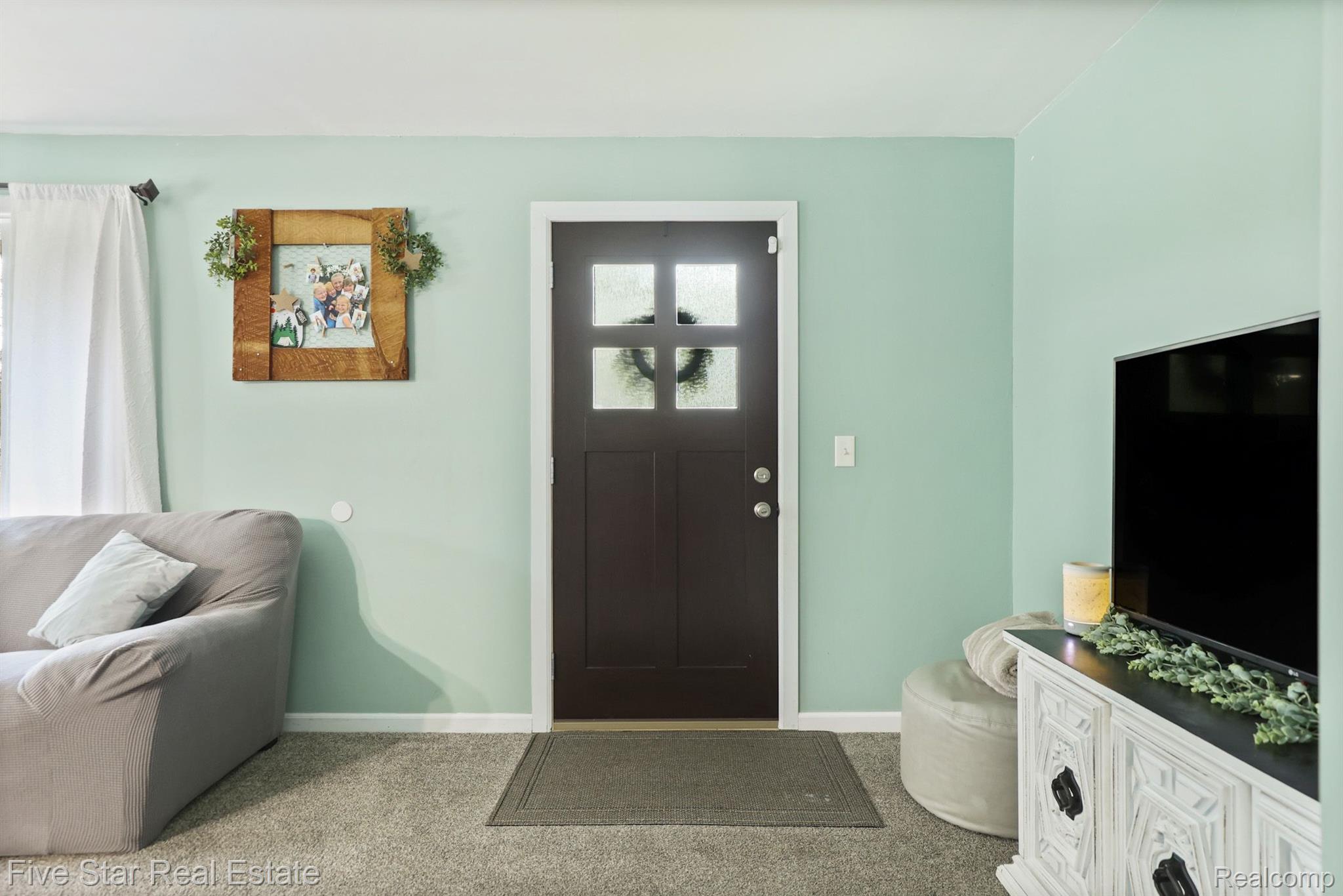 8960 Murphy Lake Road Vassar, MI 48768 - Photo 3 of 36 Gallery Image 3