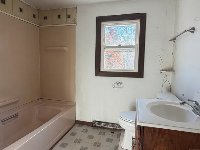 $229,900 | 25 Chappell Street, Chaplin, CT 06235