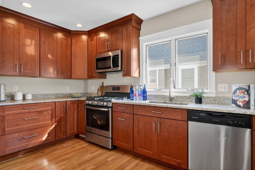 68-70 Hamlet Street Arlington, MA 02474 - Photo 9 of 27