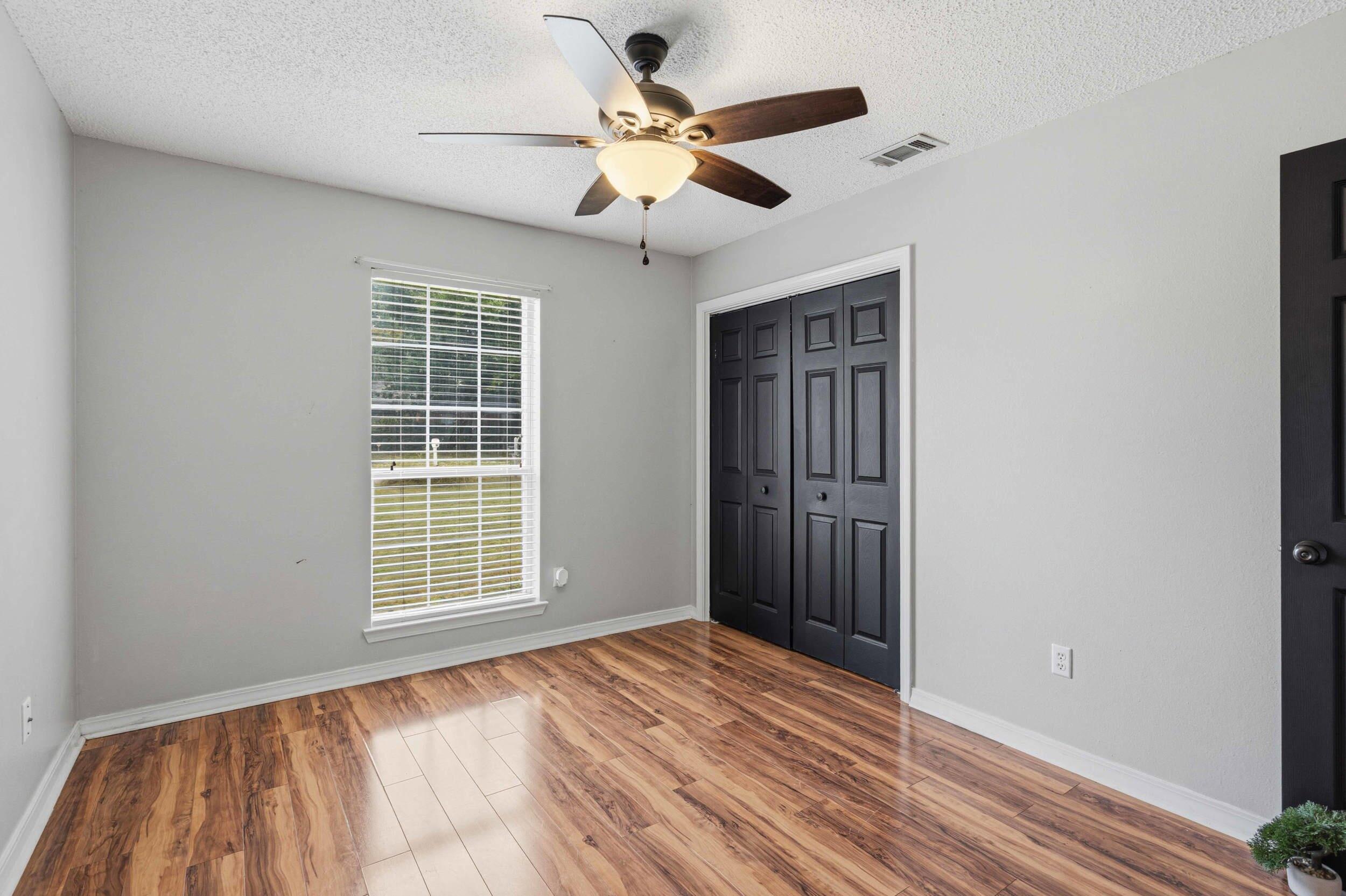 207 Secretariat Drive Crestview, FL 32539 - Photo 32 of 45 207secretariatdr_33