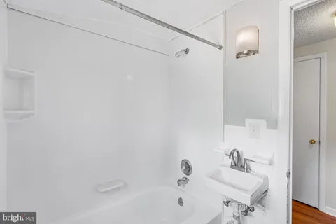 $535,000 | 6 Meadowbrook Lane, Media, PA 19063