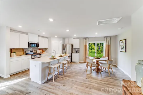 $365,000 | 711 Mile Crk Road, Edgemoor, SC 29712