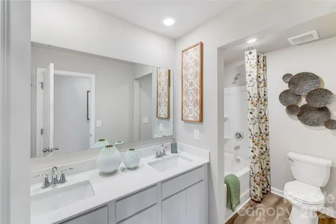 $365,000 | 711 Mile Crk Road, Edgemoor, SC 29712