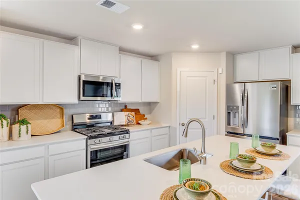 $365,000 | 711 Mile Crk Road, Edgemoor, SC 29712