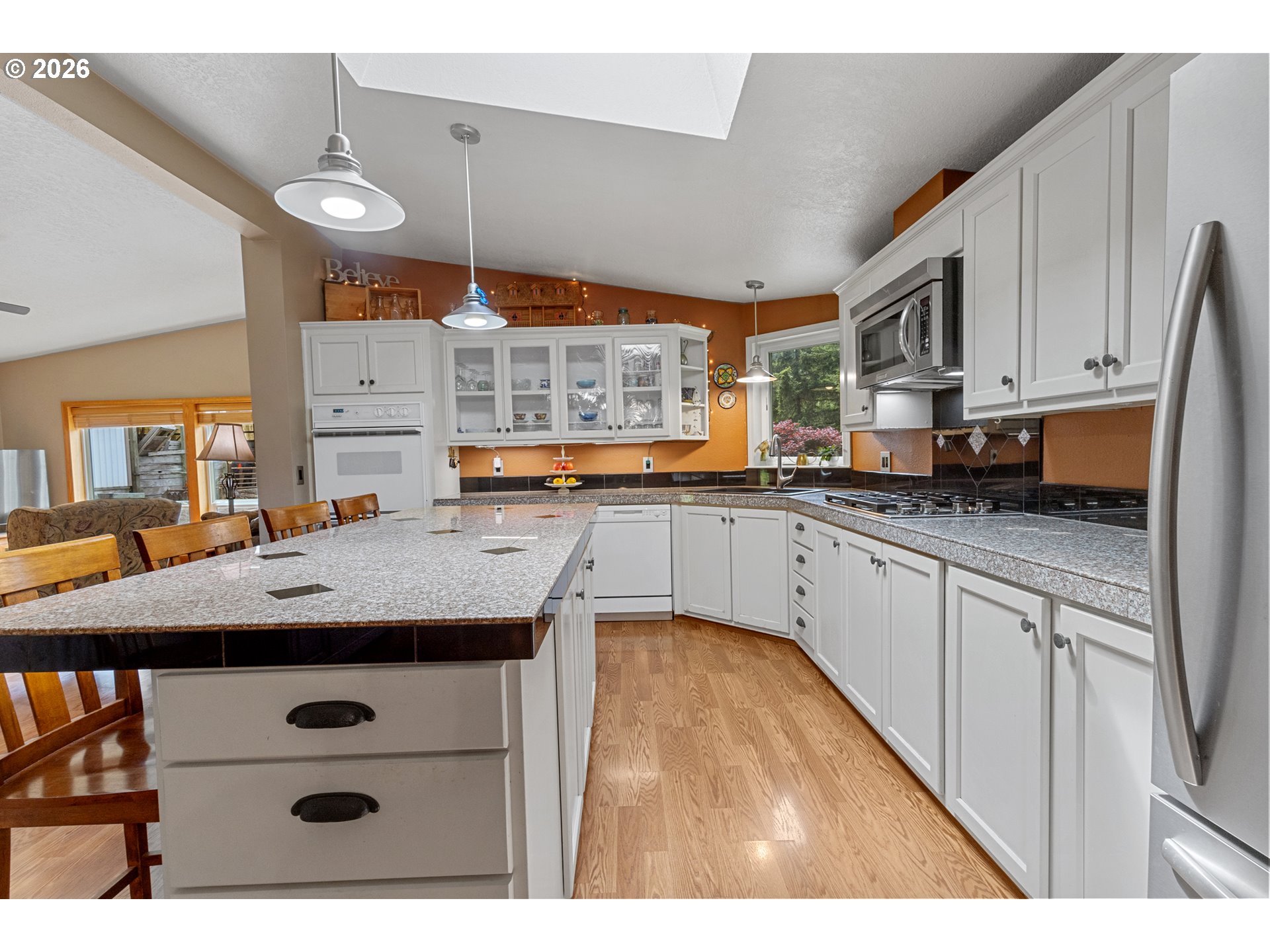 5150 Liberty Road Dallas, OR 97338 - Photo 7 of 48