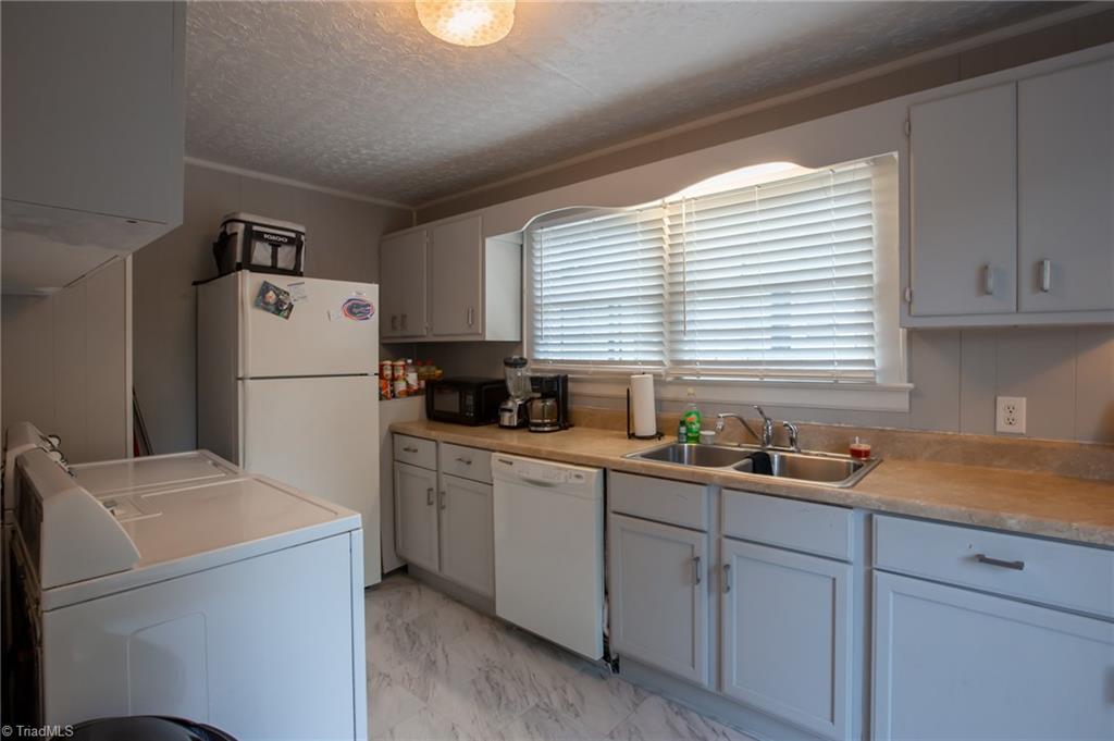 608 Baker Road Archdale, NC 27263 - Photo 8 of 25 Gallery Image 8