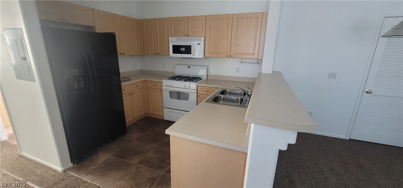 8637 Roping Rodeo Avenue, Unit 101 Las Vegas, NV 89178 - Photo 4 of 10 Gallery Image 4