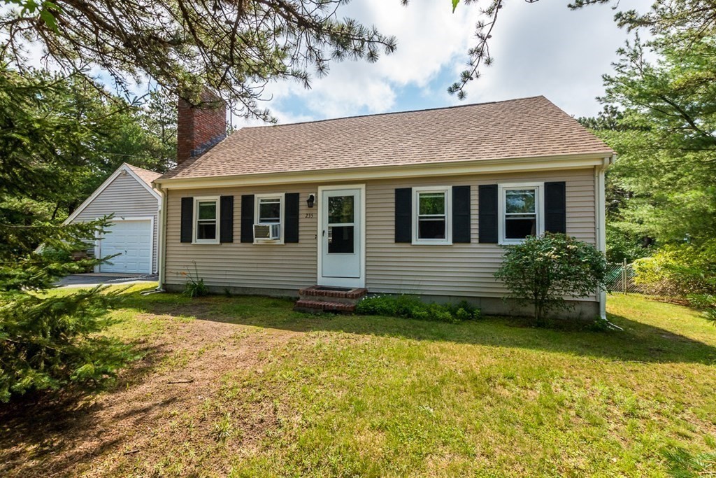 235 Charge Pond Road Wareham, MA 02571 - Photo 3 of 39 Gallery Image 3