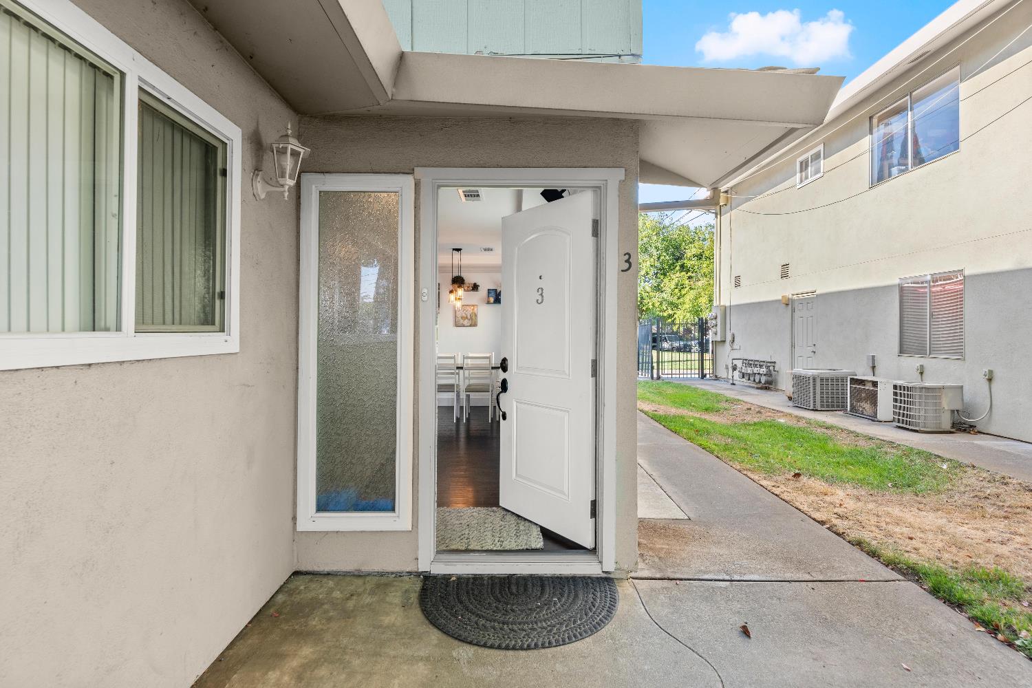 10835 Coloma Road, Unit 3 Rancho Cordova, CA 95670 - Photo 5 of 31 a view of a walk in closet