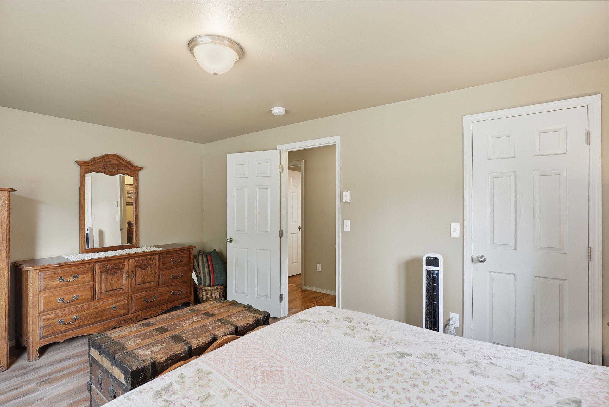 51432 Jory Road La Pine, OR 97739 - Photo 17 of 51 a bedroom with a bed and a dresser