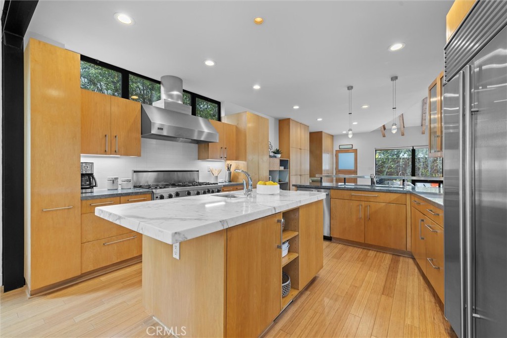 1635 19th Street Manhattan Beach, CA 90266 - Photo 11 of 51