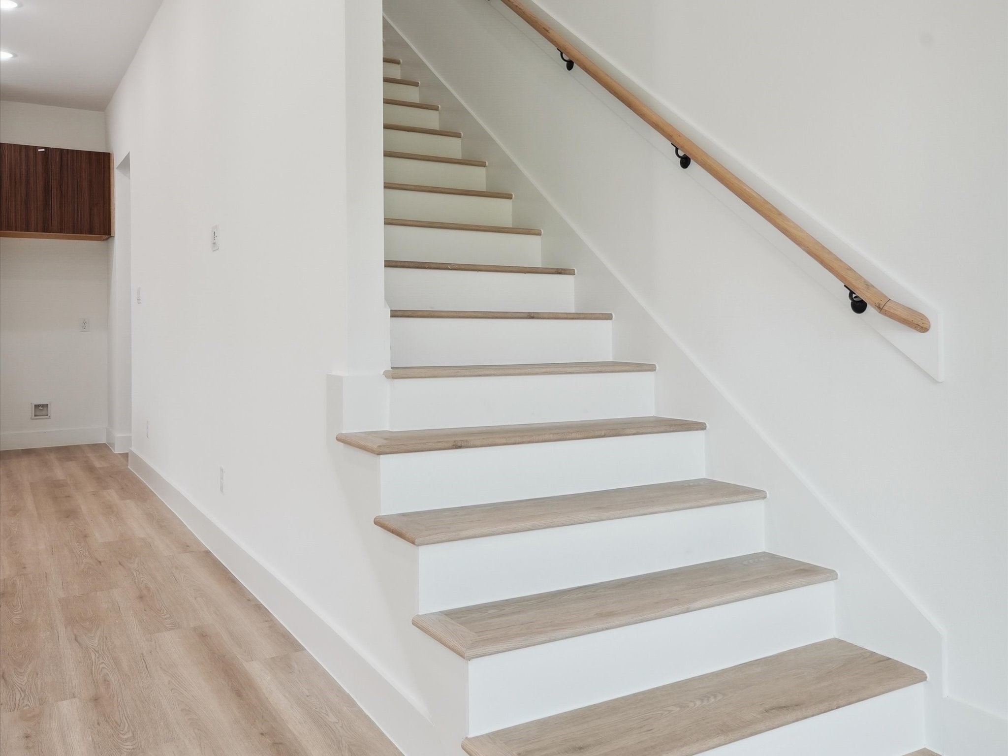 7416 Maxroy Street Houston, TX 77088 - Photo 13 of 41 a view of entryway