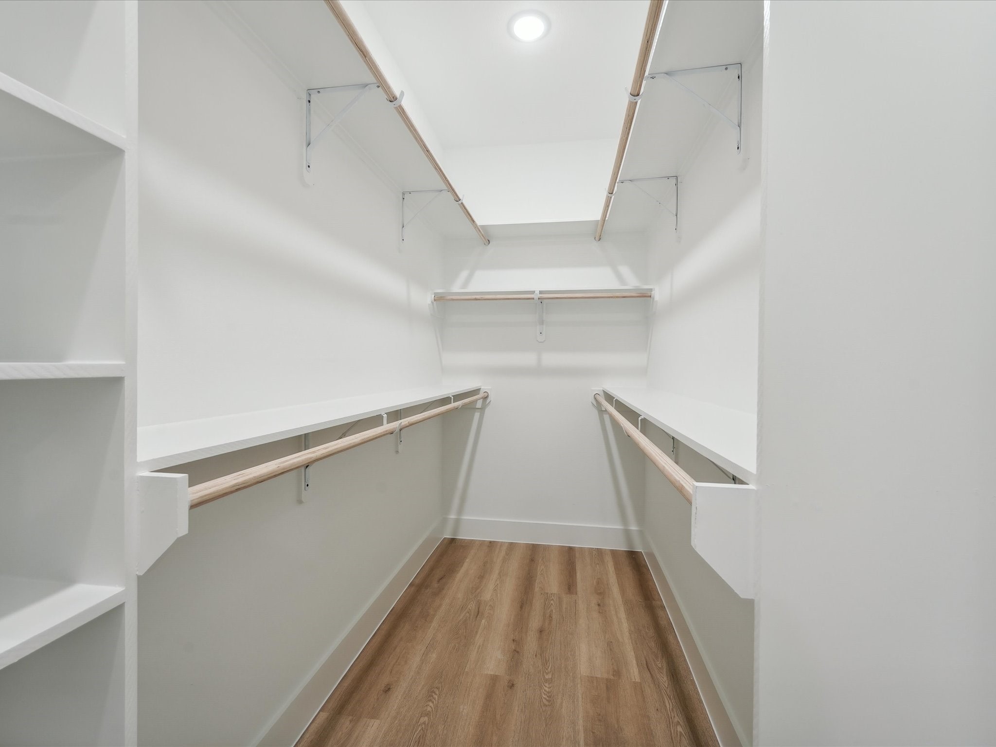 7416 Maxroy Street Houston, TX 77088 - Photo 25 of 41 a view of entryway