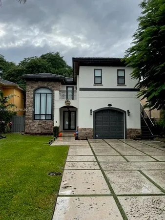 $1,600 | 6902 Southwest 83rd Place, Miami, FL 33143