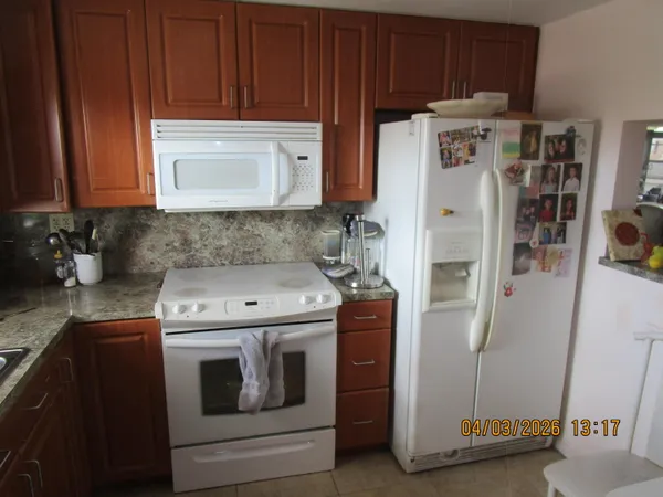 $64,900 | 9401 Sunrise Lakes Boulevard, Unit 308, Sunrise, FL 33322