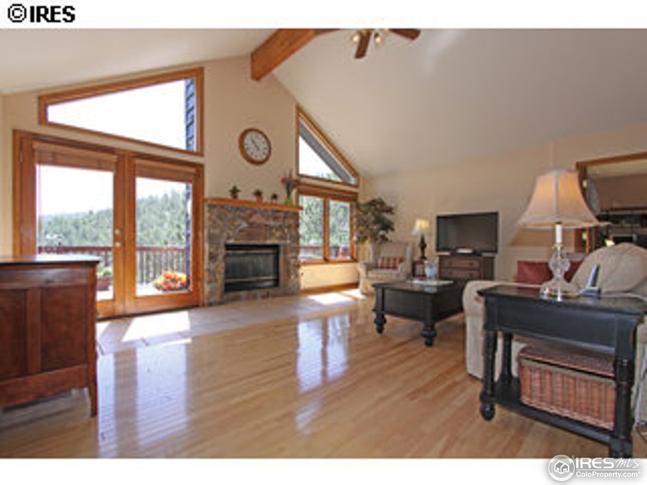 986 Kiowa Road Lyons, CO 80540 - Photo 2 of 6 Open Main Living Area